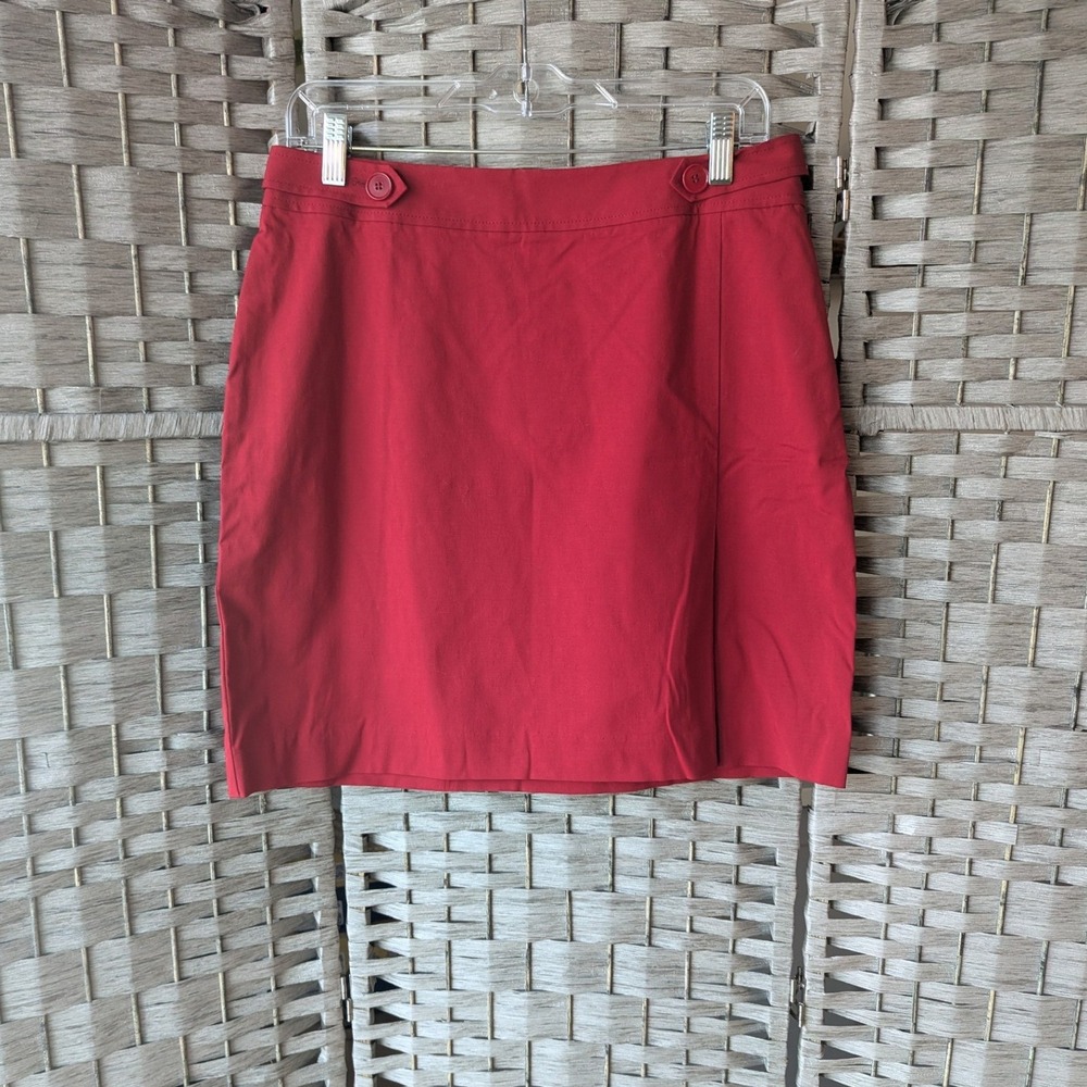 Ann Taylor Mini Skirt Red Button Tab Stretch Sz 10 Office Modern Chic Preppy